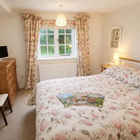 Brookside, With Garden And Parking In Popular Village Holiday home Hawkshead