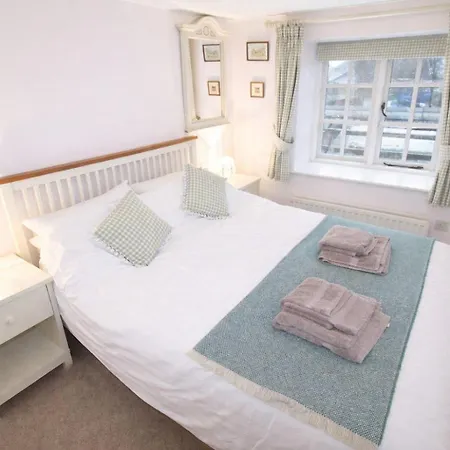 Holiday home Brookside, With Garden And Parking In Popular Village Hawkshead