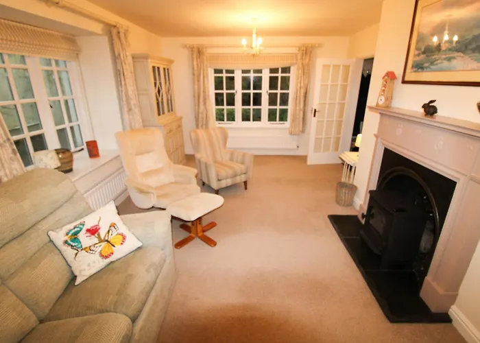 بيت للعطل Brookside, With Garden And Parking In Popular Village *